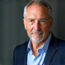 Porträt von Maximilian Bach, Experte für digitale Content Zertifizierung.